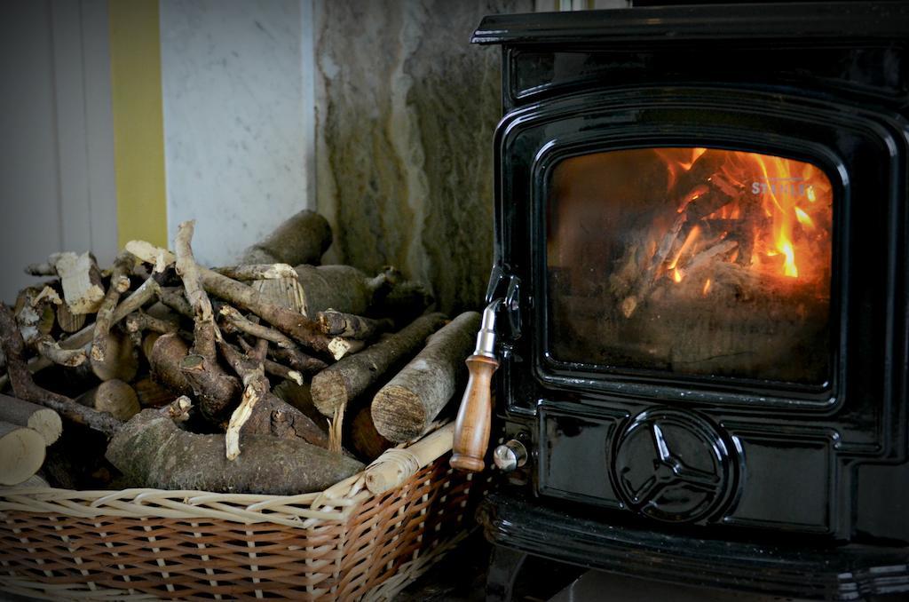 Lios Na Manach Eco B&B Woodford  エクステリア 写真